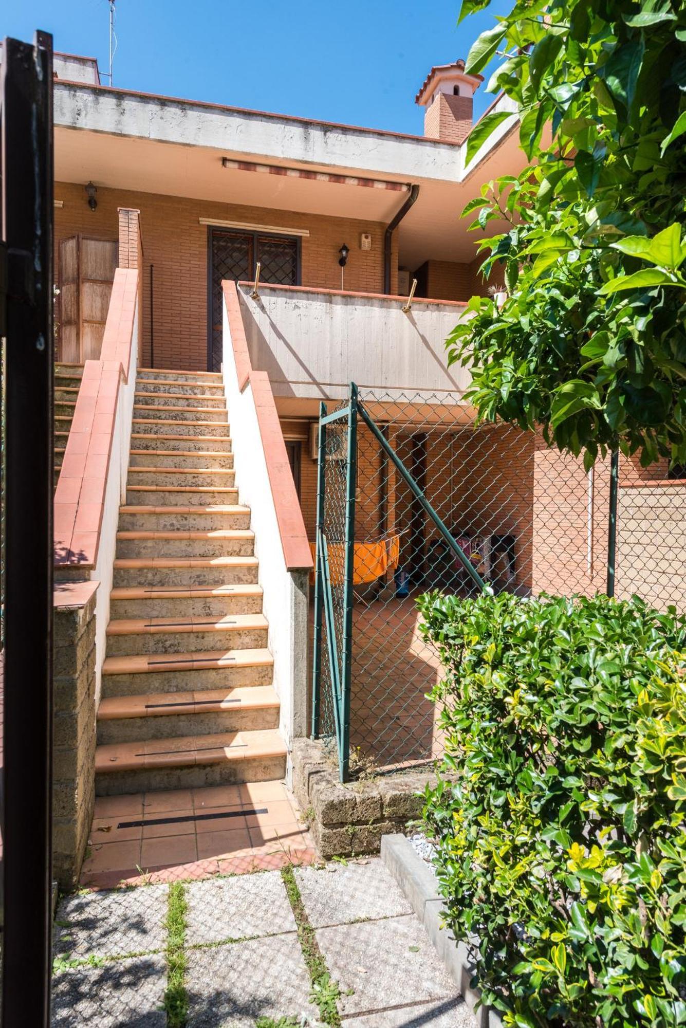Travelershome Ciampino Suite Εξωτερικό φωτογραφία