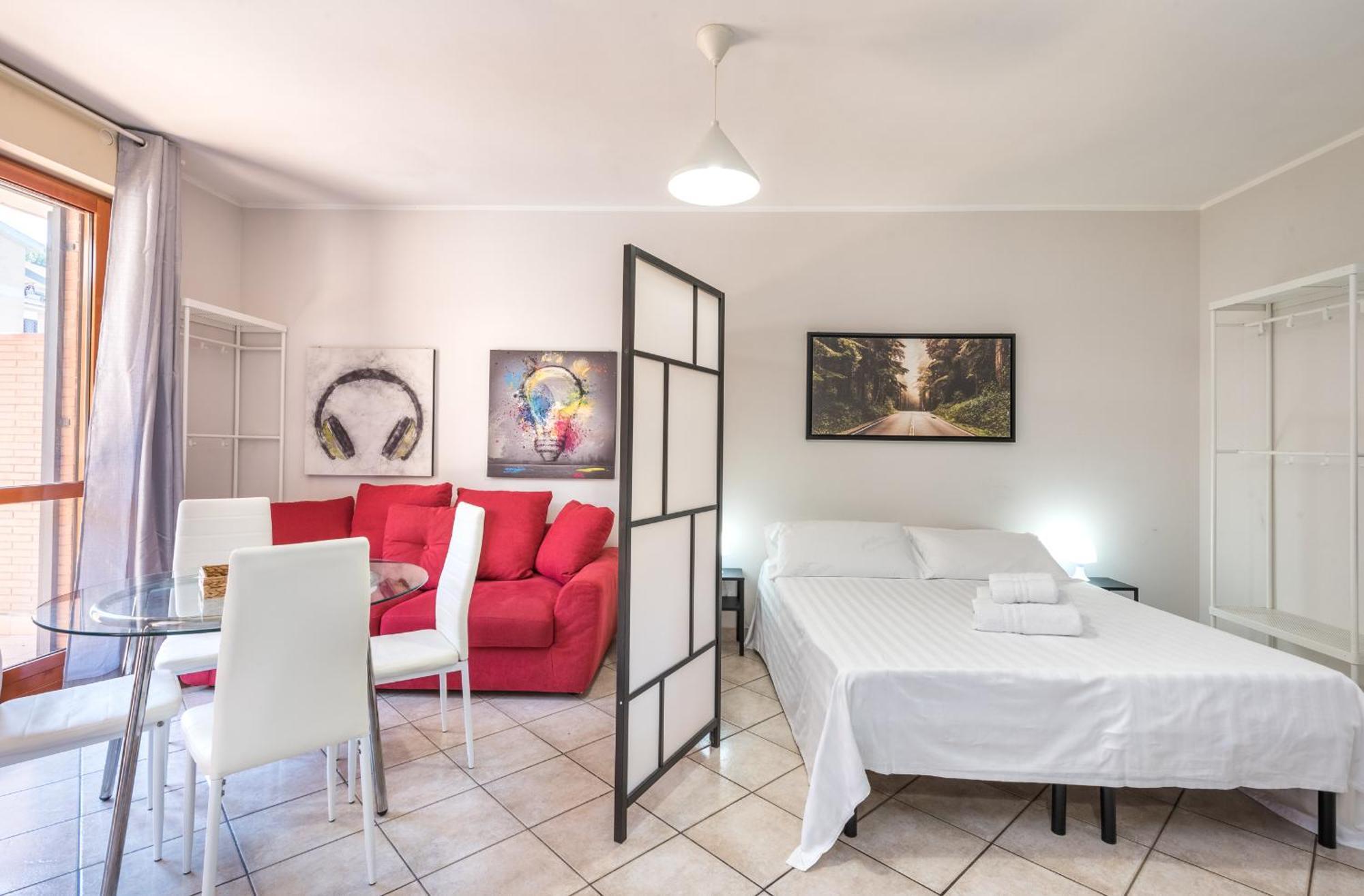 Travelershome Ciampino Suite Εξωτερικό φωτογραφία